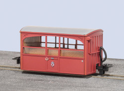 PECO GR-563 Bug Box Coach 1970s/80s Livery, Zoo Car OO9 Gauge