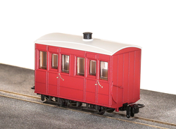 PECO GR-500UR 4 Wheel Enclosed Side Coach Red OO9 Gauge