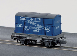 PECO NR-23 LNER Furniture Removals Conflat Wagon with Container N Gauge