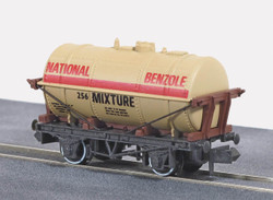 PECO NR-P162 National Benzole Petrol Tank Wagon N Gauge