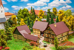 Faller Wine Estate with Tavern Kit III FA232188 N Gauge