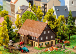 Faller Organic Farm Kit I FA232191 N Gauge