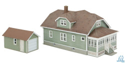 Walthers Cornerstone American Bungalow with Single Car Garage Building Kit HO Gauge WH933-3791