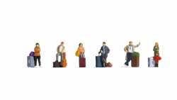 Noch Passengers (7) with Modern Luggage Figure Set N36217 N Gauge