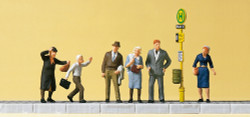 Preiser 10414 Waiting at the Tram Stop (6) Exclusive Figure Set HO