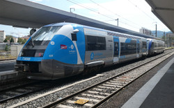 Jouef SNCF X 73500 La Region Diesel Railcar VI HO Gauge HJ2437