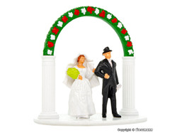 Vollmer Bride & Groom with Wedding Arch Figure Set HO Gauge VO42365