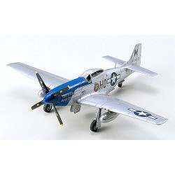 TAMIYA 60749 North American P-51D Mustang 1:72 Aircraft Model Kit