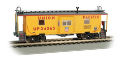 Bachmann USA Bay Window Caboose (with Roof Walk) - Union Pacific 73205