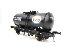 Heljan 1011  35t B Tank Wagon Esso Black Early O Gauge