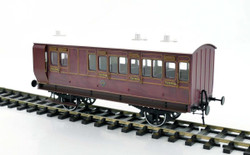 Dapol 7P-020-501D Stroudley 4whl Mainline Brake 3rd 1032 Lit DCC-Fitted O Gauge