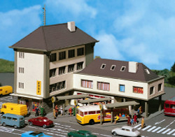 Vollmer 47724 Post Office with Extension and Bus Stop Kit N Gauge