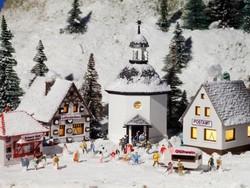 Vollmer 47613 Christmas Village with Lighting Kit N Gauge