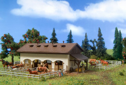 Vollmer 47719 Horse Stable with Horses Kit N Gauge