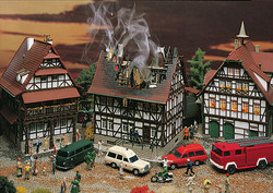 Vollmer 43728 House on Fire Kit HO