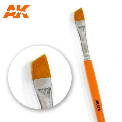 AK Interactive Diagonal Shape Weathering Paint Brush AK578