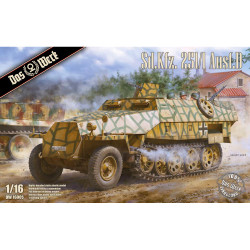 Das Werk 16005 Sd.Kfz 251/1 Ausf.D WWII German Half-track 1:16 Model Kit