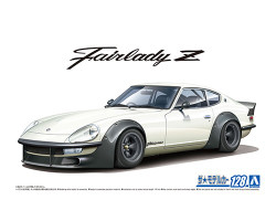 Aoshima 06101 Datsun S30 Fairlady Z Aero Custom Ver.2  '75 1:24 Model Car Kit