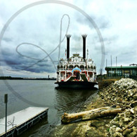 American Queen at Port Dock