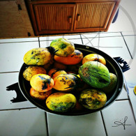 Burrell Boom  Pan of Mangoes