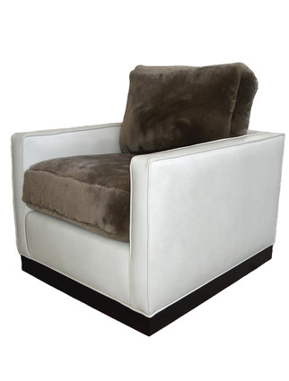 C9116 Lyon Chair with Swivel
