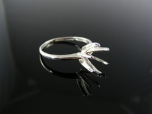 R109 9MM ROUND SOLITAIRE MOUNTING STERLING SILVER SIZE 9