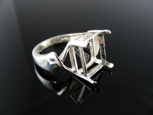 R28  RING SETTING STERLING SILVER, SIZE 6.25, 12X10MM EMERALD STONE
