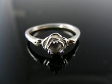 5713 STERLING SILVER RING SETTING, 3 MM ROUND FACETED GEMSTONE, SIZE 6.25