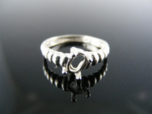 646 RING SETTING STERLING SILVER, SIZE 4, 6X4 MM OVAL FACETED STONE