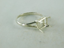 6446 STERLING SILVER RING SETTING, 9X7 EMERALD CUT FACETED GEMSTONE, SIZE 8.25