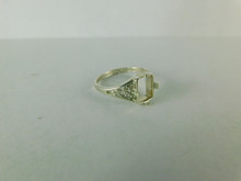 6524 Sterling Silver Ring 7x9mm Emerald Cab. Setting, Size8.5