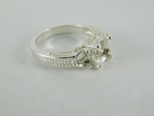 6606 Sterling Silver Ring, 3 Stone (7.5 & 2-5mm) Round Faceted Setting, Size 7.75