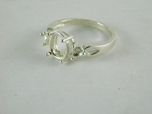 6662 Sterling Silver Ring Setting, (3 Stone) 8x6 Oval Faceted & (2) 3x5 Rd Accents, Size 7