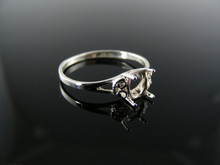 3071  RING SETTING STERLING SILVER, SIZE8, 6X4 MM OVAL STONE