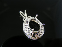 P27  PENDANT SETTING STERLING SILVER , 11X9 MM OVAL STONE