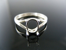 508  STERLING SILVER RING SETTING, 8X6 OVAL GEMSTONE, SIZE 7.25