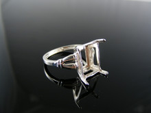 5632  RING SETTING STERLING SILVER, SIZE 8, 12X10 MM EMERALD STONE