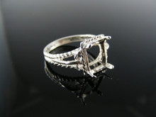 5640 RING SETTING STERLING SILVER, SIZE 7, 9X7 MM EMERALD STONE