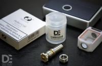 Dee Mods - "Billet Box Bullet Bridge Kit" shown with Billet Box and Boro Tank for demonstration purposes only. This sale is only for the Dee Mods Bullet Bridge, Dee Mods Flush 510 Adapter, and one pack of DDP Vape Bullet Coils only.