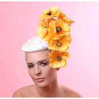 Stella Fascinator by Arturo Rios in White, Yellow and Grey