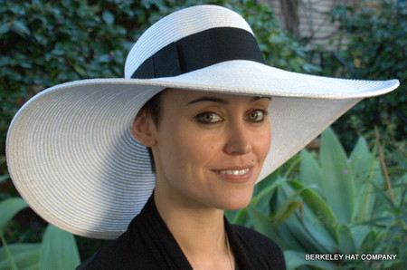 wide brim hat white