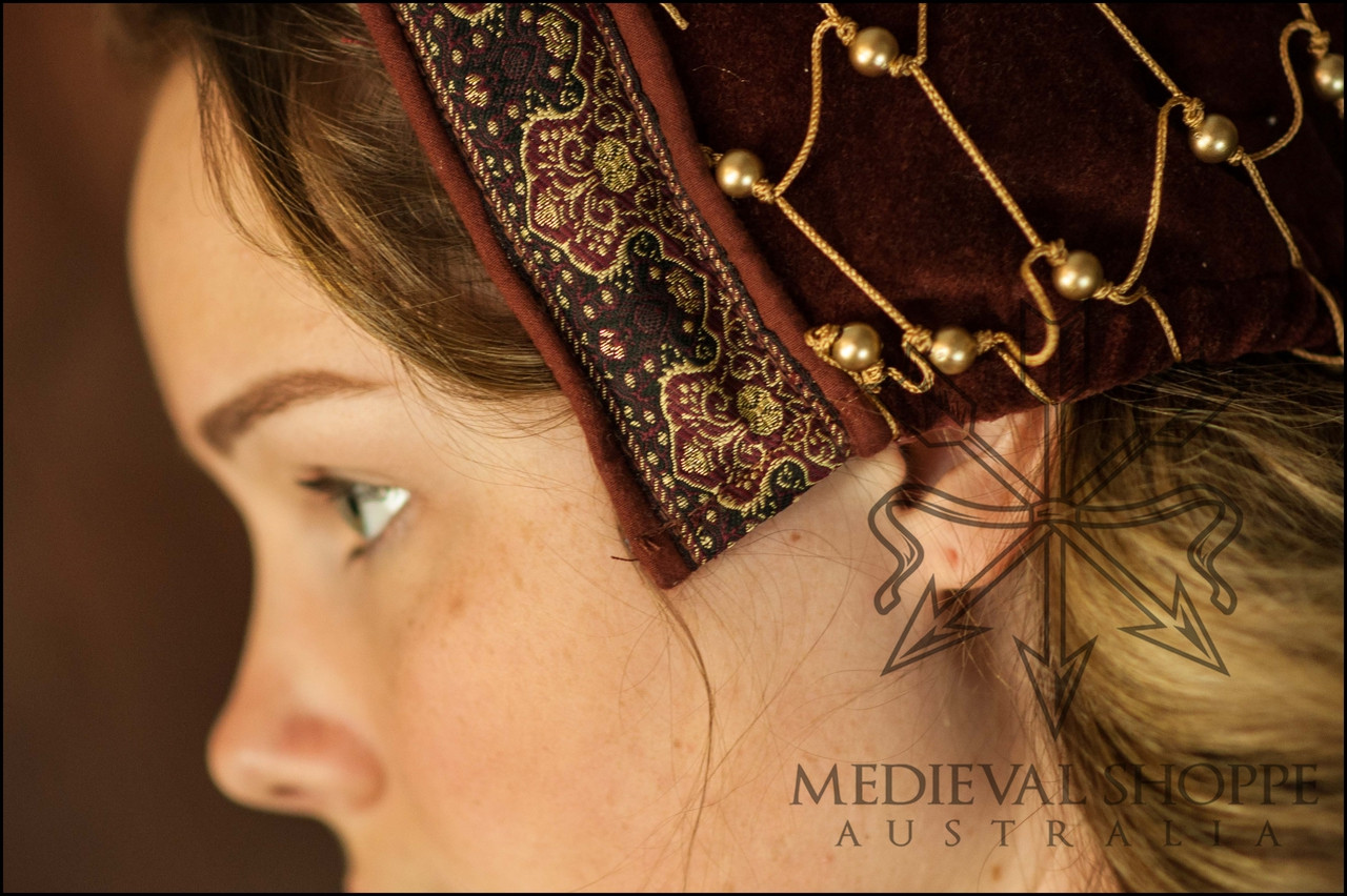 Noblewoman's late medieval cap/hairnet (dark red)