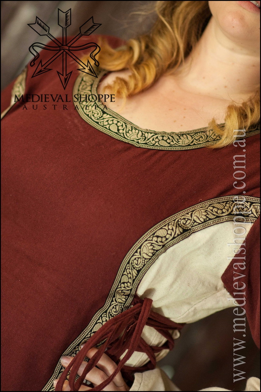 Early Medieval Dress (Red/White) 