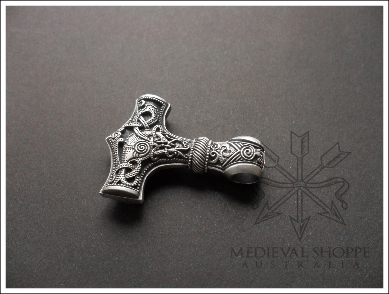 Large Finely Detailed Thor Hammer (Mjöllnir) Viking Amulet 