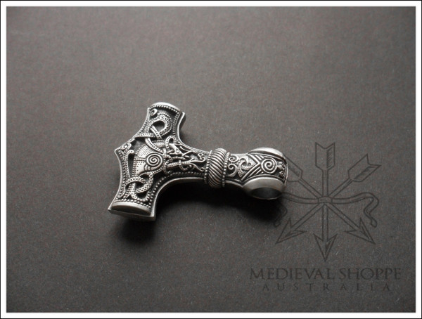 Large Finely Detailed Thor Hammer (Mjöllnir) Viking Amulet 