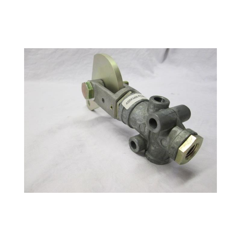 BENDIX HYDRAULIC CONTROL VALVE (TW-12) 106479 - powerbrake