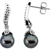 Akoya Cultured Pearl & Diamond Earring