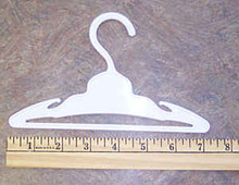 1 Plastic Hanger with Slit-White