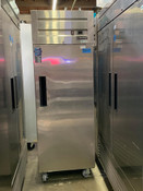 1 Door Freezer Reach In Solid Stainless Steel Dukers D28AF #2021-OB