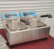 NEW Double Basket Electric Fryer Counter Top Twin UNIWORLD UEF-08L2 #2715